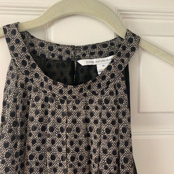 DVF Parvati Printed Lace Chiffon Top - Picture 5 of 6